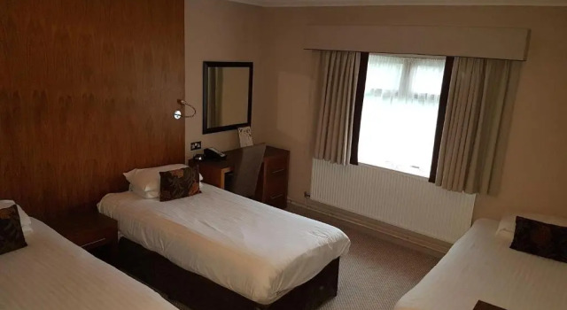 Трёхместный номер Standard voco Corby Kettering by IHG