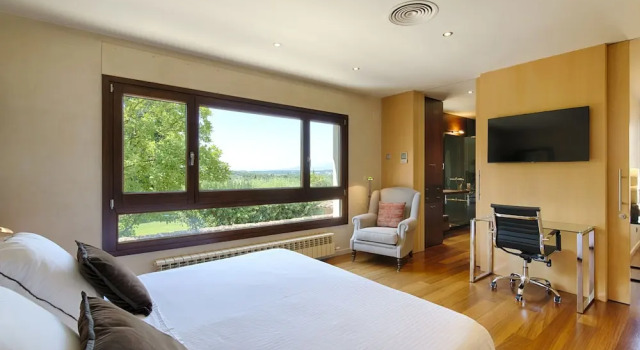 EL Porxo B&B, Брондау Таңертеңгі аспен бірге түндеу Херона Gironès
