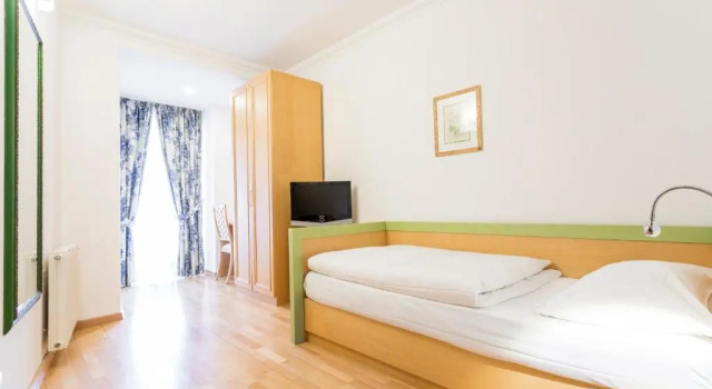 Business Resort Parkhotel Werth, Забронировать Курортный отель Отели Больцано с бассейном, Бассейн