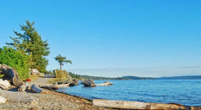 La Conner Camping Resort Beach Cabin 1, Prenota Campeggio La Conner 
