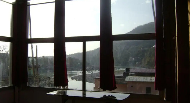 Двухместный номер Standard с балконом BlueStays Hostel