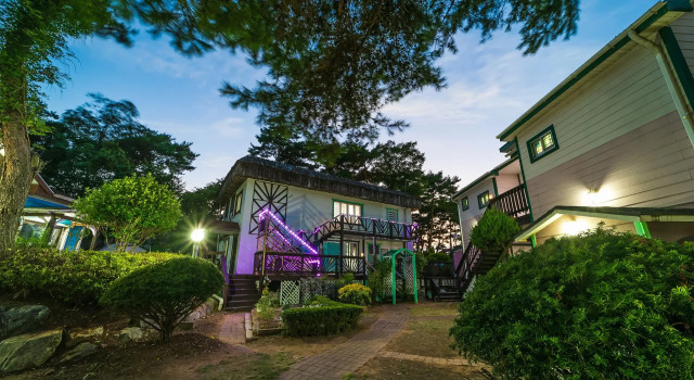 Tae-An Geu-Tae-Geu Pension, Prenota Hotel Taean 