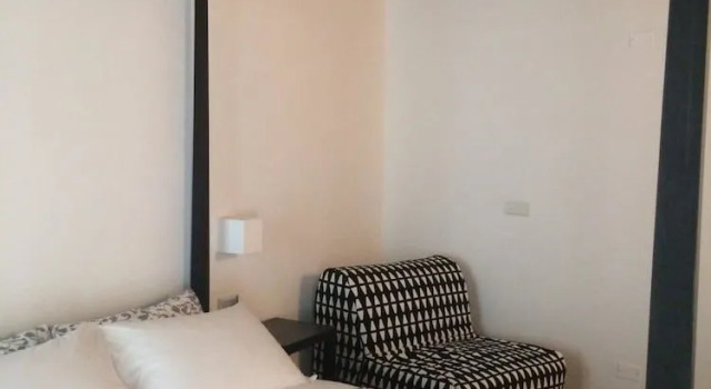Moira Rooms, Забронировать Отель «постель и завтрак» Бергамо Bergamo Province, рядом с Пьяцца Веччиа