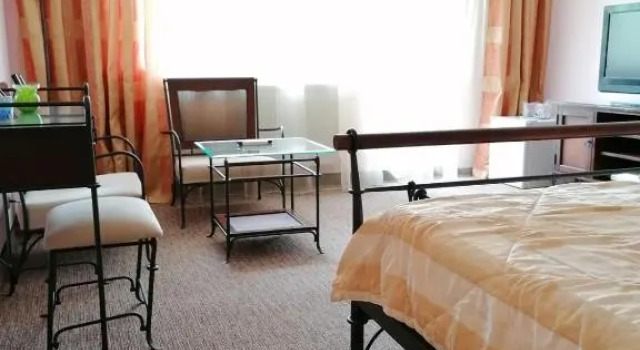 Полулюкс Hotel Monteoru
