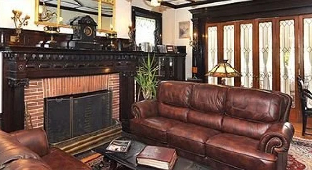 Edgewood Manor, Buchen Sie Bed & Breakfast Cranston Rhode Island