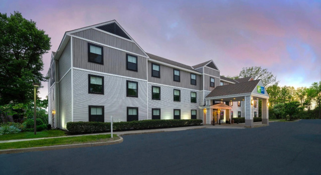 Comfort Inn, Buchen Sie Hotel  