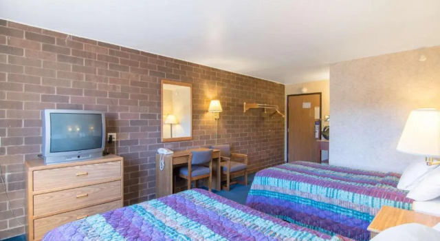 Четырёхместный номер Standard Motel 6-Eau Claire, WI