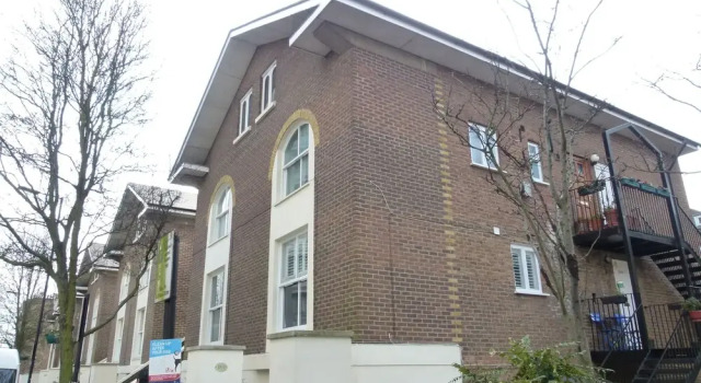 SS Property Hub - Family Apartment near Central London, Varaa Huoneisto Asunnot kohteessa Merseyside, Huoneisto
