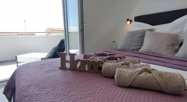 Rooms Lucky, Забронировать Отель Отели и гостиницы Макарска, рядом с Набережная Рива (Макарска), Отель