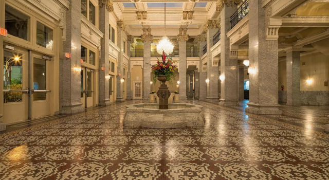 Hotel Bentley