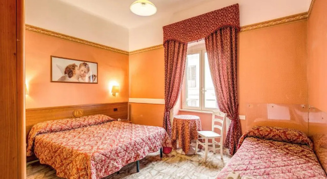Четырёхместный номер Standard Hotel Virginia