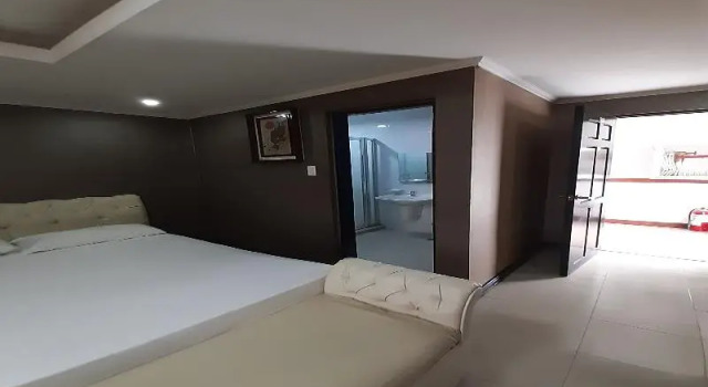 Люкс OYO 700 Pj Inn Hotel