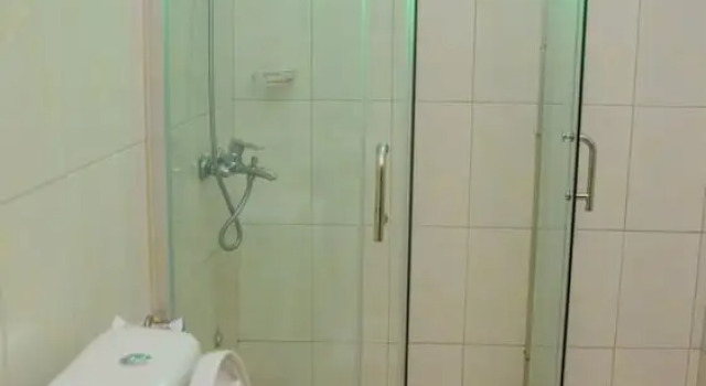 Двухместный номер Superior с балконом и с видом на город Ekhaya Crescent Hotel