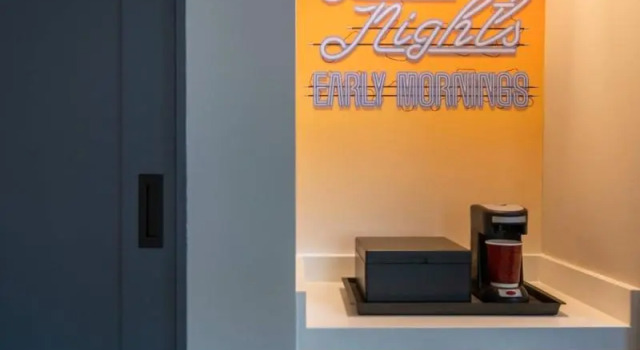 Четырёхместный номер Standard Renaissance Dallas Addison