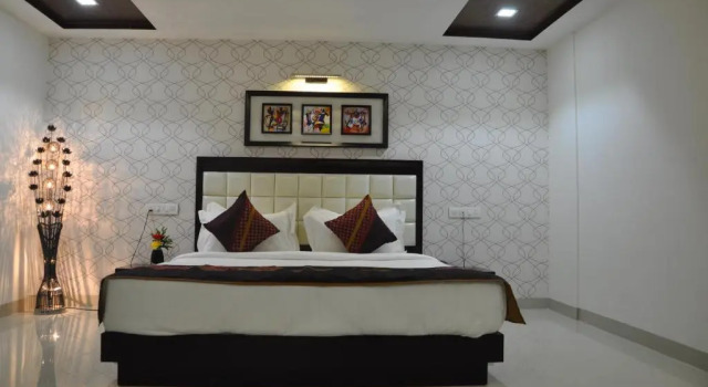 Люкс Krishna Inn