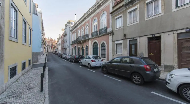 Traditional Duplex Apartments in Principe Real