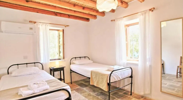 Simeon Estate in Drouseia, Book Hotel Droushia Pafos