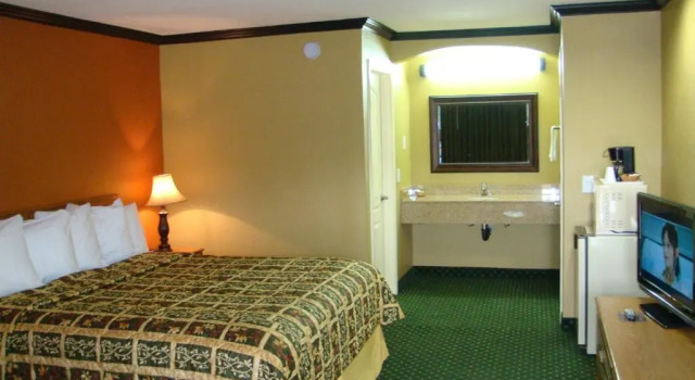 Sunset Inn Lake Oroville, Buchen Sie Hotel Oroville Kalifornien