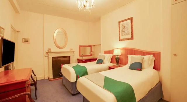 Семейный люкс OYO Bailbrook Lodge, Bath