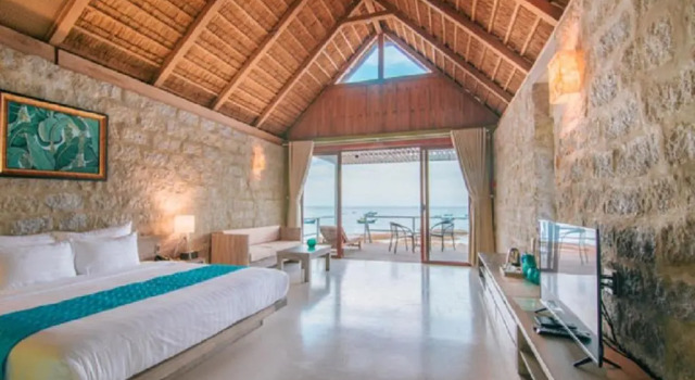 Бунгало oceanfront Casa Marina Resort