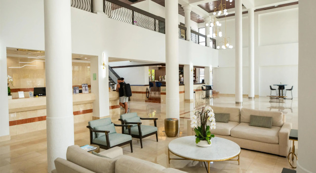 Regency Miami Airport by Sonesta
