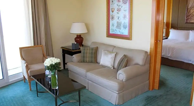 Люкс Four Seasons Deluxe с видом на море Four Seasons Hotel Beirut