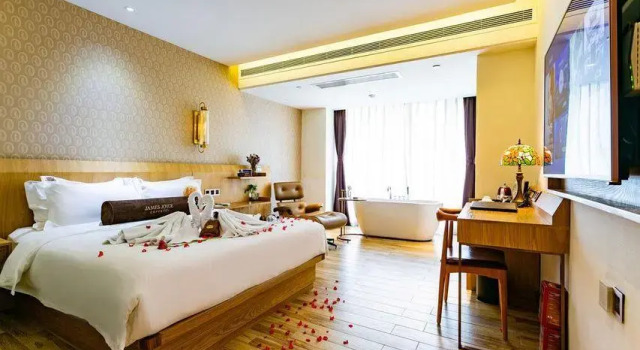 James Joyce Coffetel (Chengdu East Railway Station Lvdi 468), Boek Hotel Hotels in Chengdu met parkeren, Parkeren