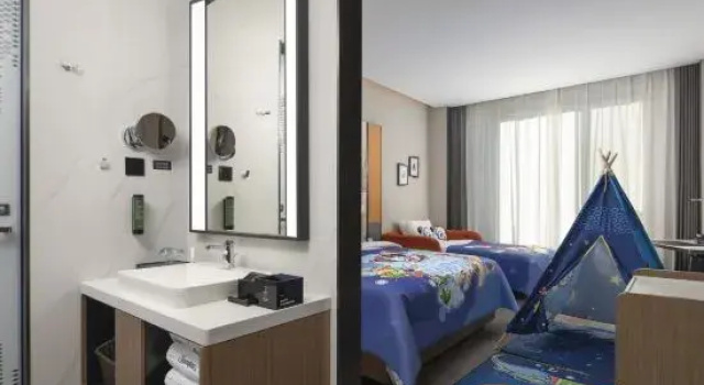 Семейный номер Superior Hampton by Hilton Shantou Railway Station