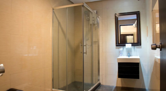 Четырёхместный семейный номер Standard M Citi Suites