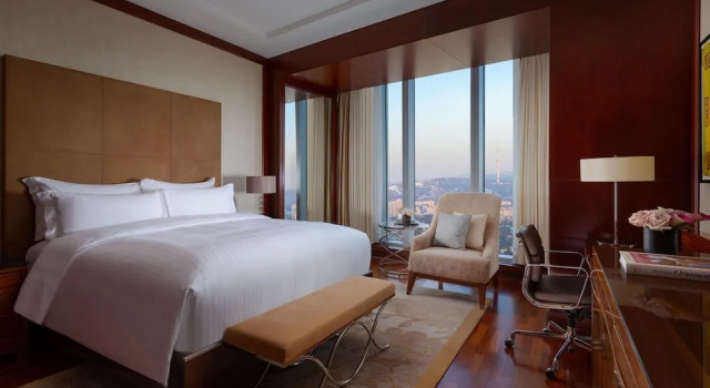 Двухместный номер Deluxe с видом на город Отель Ritz-Carlton Алма-Ата