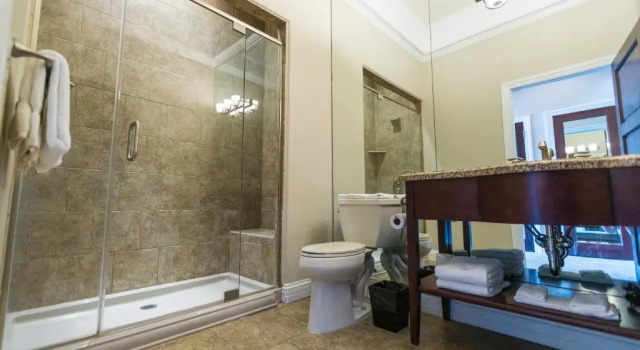 Двухместный номер Deluxe с балконом Camden on the Lake Resort