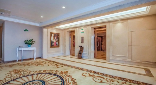 Vienna Hotel (Changsha Kaifu District Zhengfu Metro Station), Prenota Hotel Hotel a Changsha con parcheggio, Parcheggio