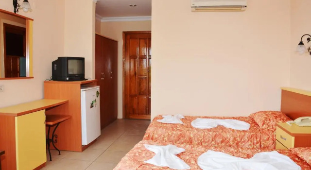 Двухместный номер Standard с видом на бассейн Side Kervan Hotel