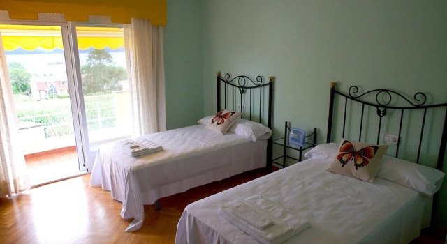 House With 3 Bedrooms in Miño, With Wonderful sea View, Pool Access an, Varaa Hotelli Mino 