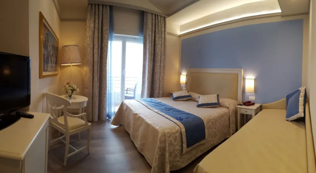 Двухместный номер Superior с балконом и с видом на море Hotel Regina