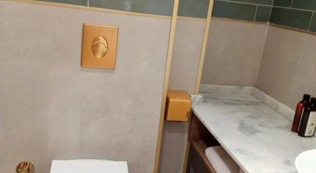 Двухместный номер Superior с балконом Taksim Bosphorus Hotel
