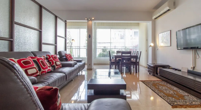 Bright 3BR in the Beating Heart of TLV, Забронировать Апартаменты/квартира Апартаменты Тель-Авива, рядом с Парк независимости, Апартаменты/квартира