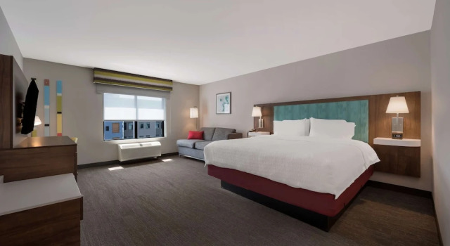 Люкс Hampton Inn by Hilton Detroit Southfield