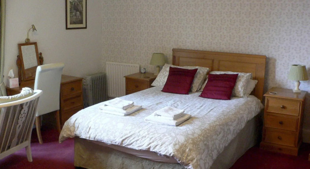 Glyntwrog House, Забронировать Отель Бетс-и-Койд Клоид, рядом с Железнодорожный музей в Конви-Вэлли