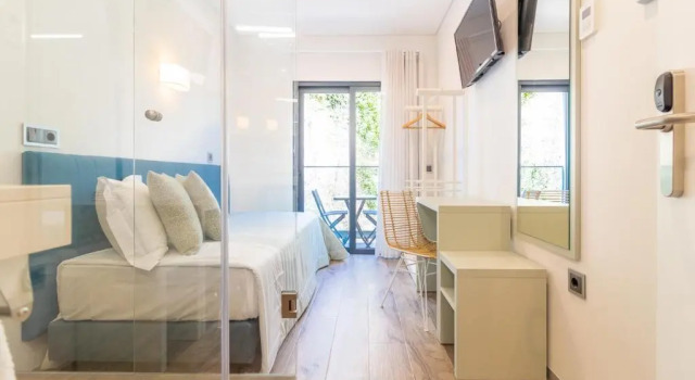 Одноместный номер Standard с балконом Avenue 41 Guest House