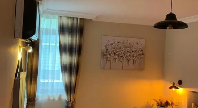 Lüks Temi̇z Ev.Marmari̇s Deni̇ze 150 Metre. Geni̇ş 1+1