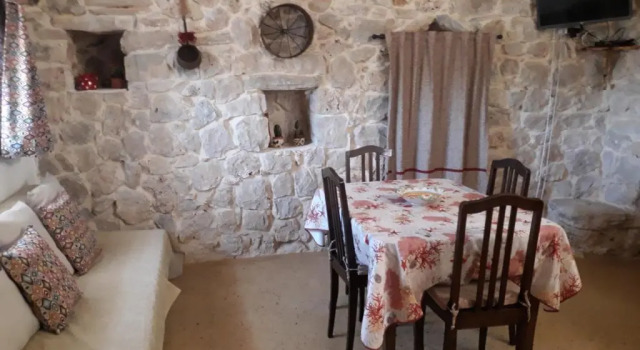 Коттедж c 1 комнатой Trullo "Il fico dindia"