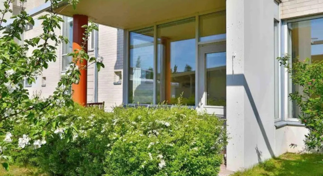 Spacious Apartment Close to the sea With 2 Patios, Réserver Appartement Hôtels à Finlande-Occidentale avec parking, Parking