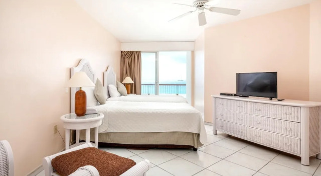 Apartment With 2 Bedrooms in Lowlands, With Wonderful sea View, Indoor Pool, Furnished Balcony, Buchen Sie Ferienwohnung Lowlands St. Maarten