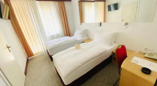 Hotel Slavonija, Rezervovat Hotel Hotely v Slavonia s parkováním, Parkování