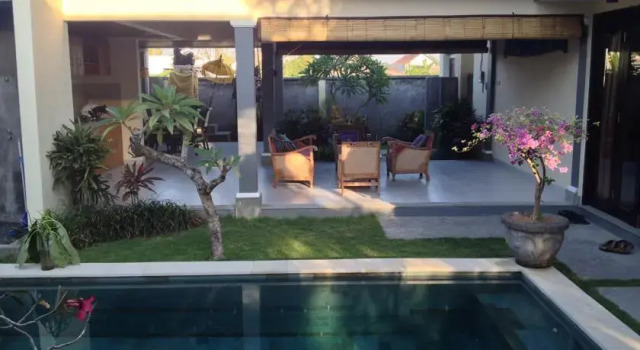 Beautiful Villa at Batu Bolong Beach, Rezerwuj Willa Domki letniskowe w Bali, Domek