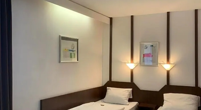Номер Standard Hotel Mondial Comfort - Frankfurt City Centre