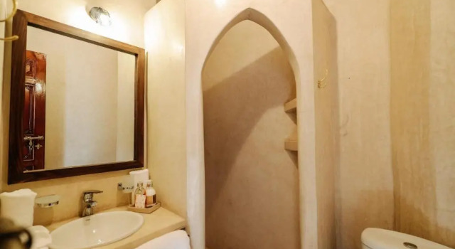 Camera Standard Riad NayaNour