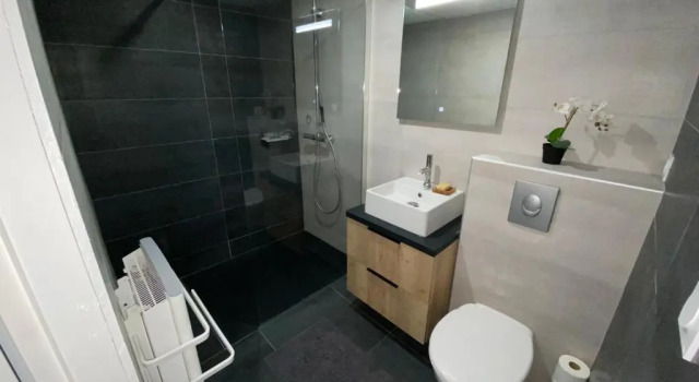 Appartement moderne tout confort, idéalement placé, Book Apartment Aigues-Mortes Camargue