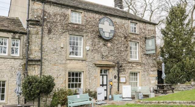 The Hayloft at Tennant Barn, Book Vacation Home Malham Yorkshire Dales
